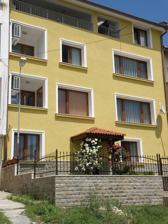 Apartments Kaloyan Veliko Tŭrnovo Exterior foto