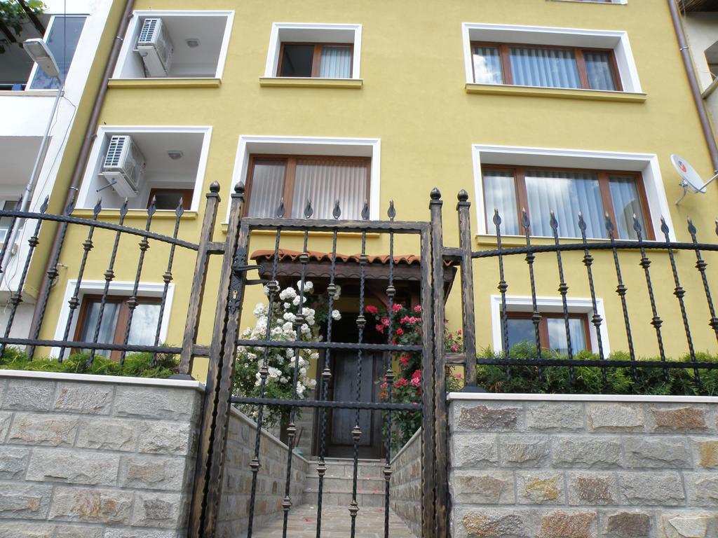 Apartments Kaloyan Veliko Tŭrnovo Exterior foto